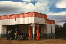 Filling station and garage at Pie Town, New Mexico, 1940. Creator: Russell Lee.