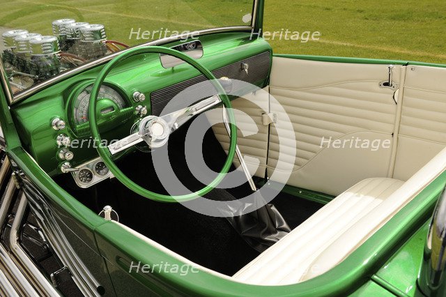 Ford Roadster Custom 1929. Artist: Simon Clay.