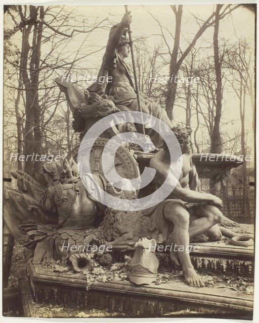 Versailles, Bosquet de l' Arc de Triomphe, 1904. Creator: Eugene Atget.