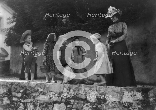 International courtesy. Italian children and wife of U.S. consul at Leghorn Italy, 1899. Creator: Frances Benjamin Johnston.