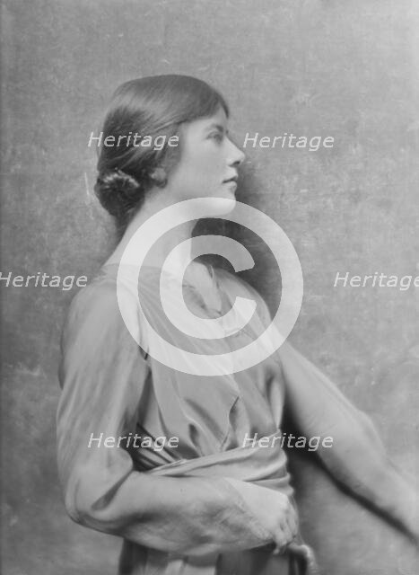 Miss Marjorie Vonnegut, portrait photograph, 1917 Nov. 15. Creator: Arnold Genthe.