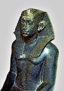 Seated statue of Sesostris III depicted as a young man, made in diorite, detail of the top, comes…