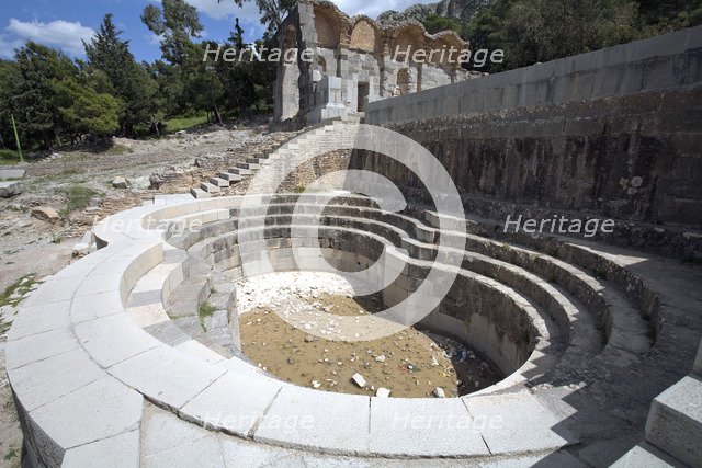 A pool in Zaghouan, Tunisia. Artist: Samuel Magal
