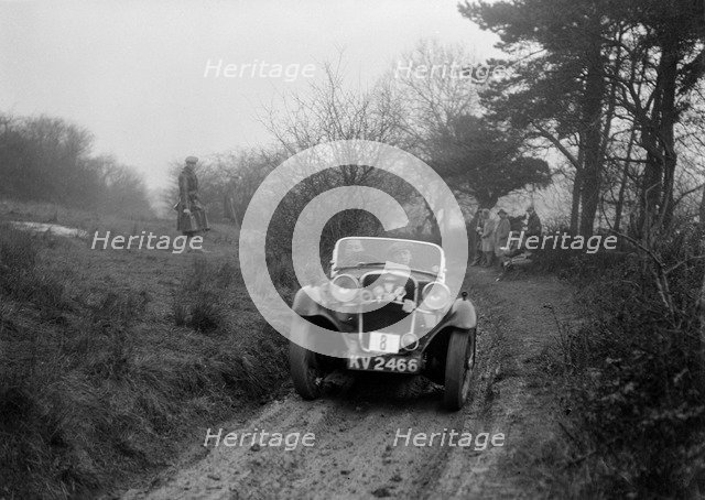 Singer of AE Carr at the Sunbac Colmore Trial, Gloucestershire, 1934. Artist: Bill Brunell.