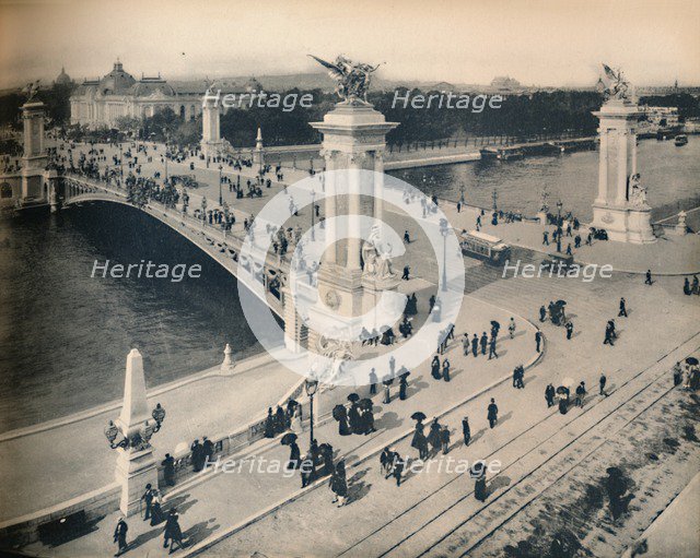'Paris. - Le Pont Alexandre III. - LL, c1910. Creator: Unknown.