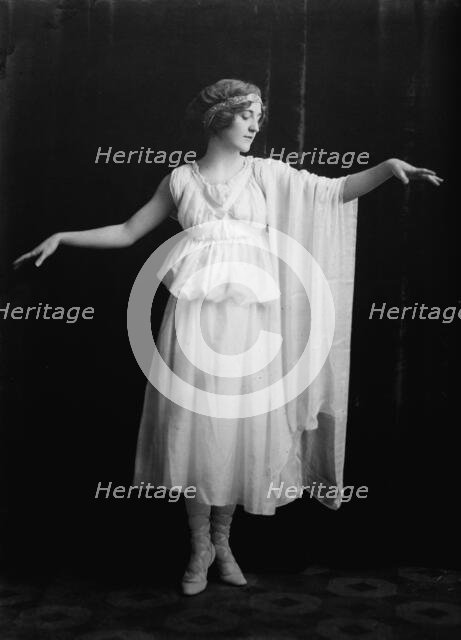 Violet Romer, between c1910 and c1915. Creator: Bain News Service.