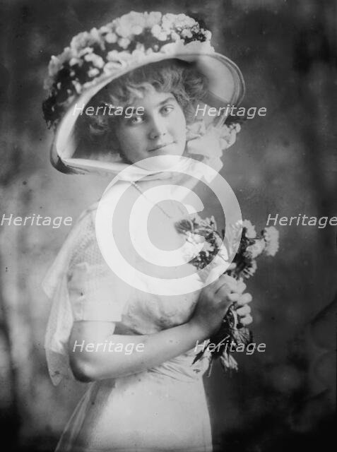 Bessie Yoakum, between c1910 and c1915. Creator: Bain News Service.