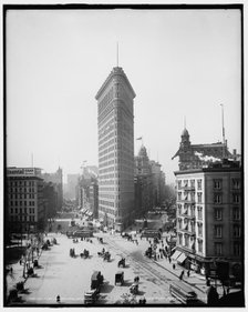 Flatiron Building, New York, N.Y., between 1900 and 1905. Creator: Unknown.