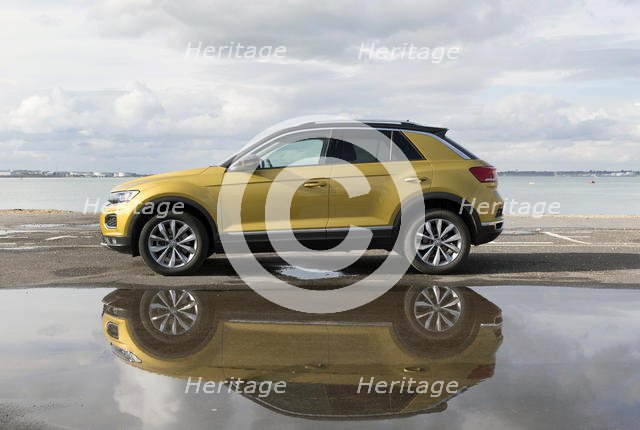 2017 Volkswagen T-Roc. Creator: Unknown.