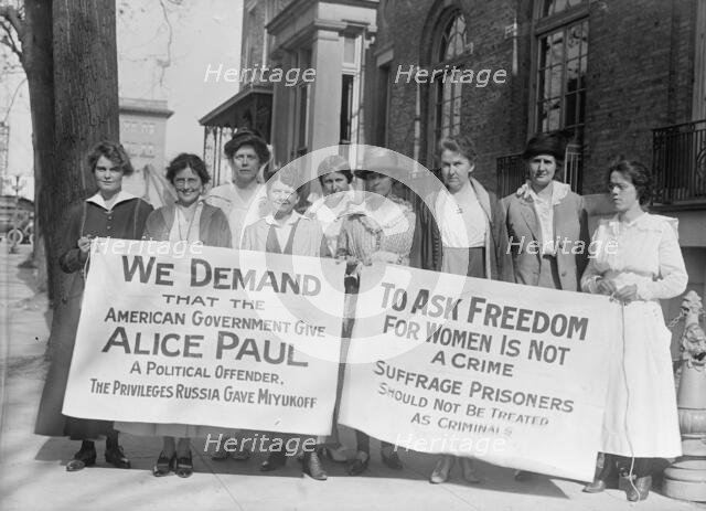 Woman Suffrage - Pickets, 1917. Creator: Harris & Ewing.
