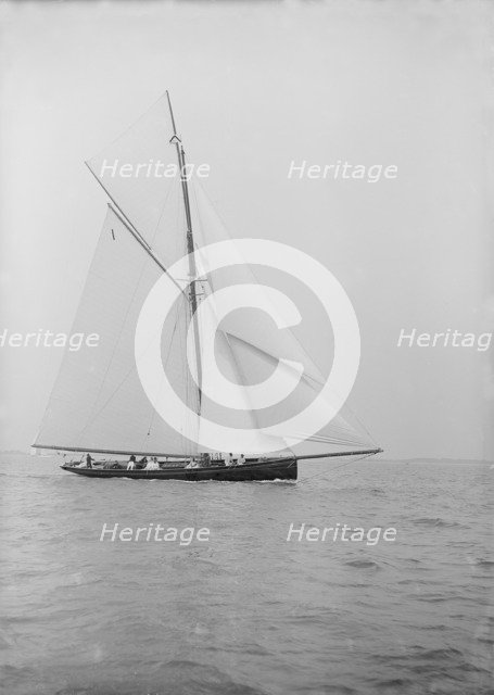 The gaff rigged cutter 'Bloodhound' sailing close-hauled, 1913. Creator: Kirk & Sons of Cowes.