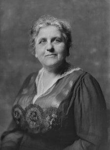 Mrs. C.H. Ingram, portrait photograph, 1919 May 26. Creator: Arnold Genthe.