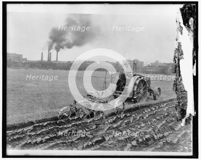 Food Garden Commission, between 1910 and 1920. Creator: Harris & Ewing.