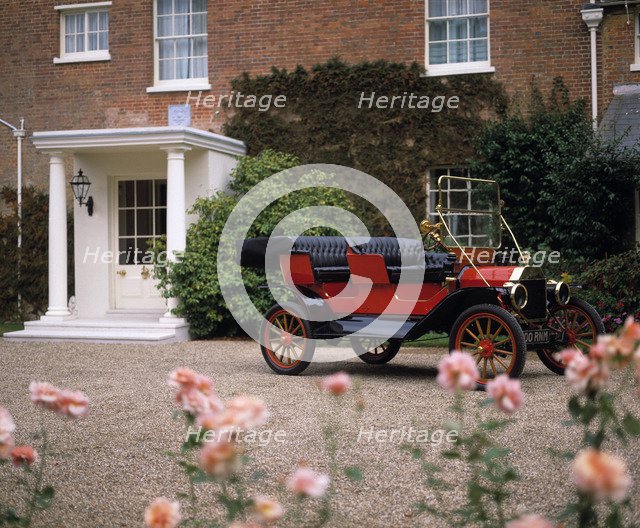 1911 Ford model T. Artist: Unknown.