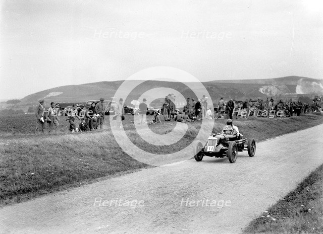 MG R type of GH Symonds competing at the Lewes Speed Trials, Sussex, 1938. Artist: Bill Brunell.