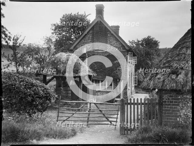 Wycombe, Buckinghamshire, 1918. Creator: Katherine Jean Macfee.
