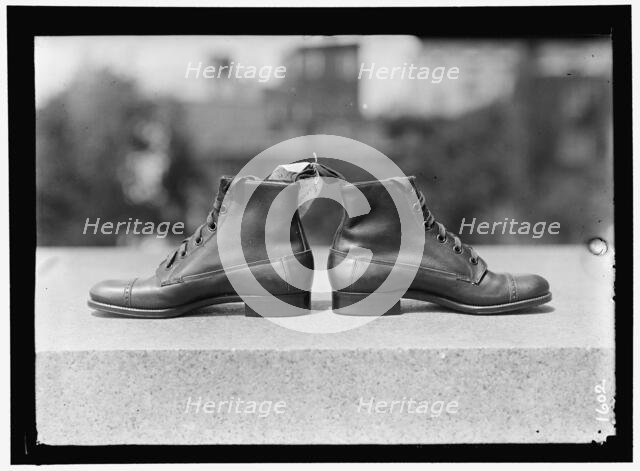 Shoes, between 1909 and 1914. Creator: Harris & Ewing.