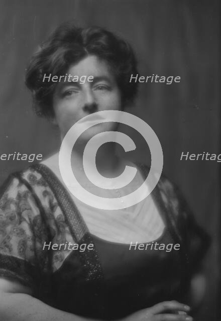 Norris, Charles G., Mrs., portrait photograph, 1913. Creator: Arnold Genthe.