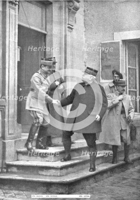 'Le general Joffre a l'armee de Verdun; Avec le general Nivelle, commandant d'armee..., 1916. Creator: Unknown.