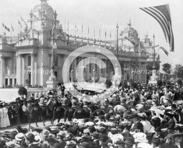 Cavalry and the crowds at the St. Louis World's Fair, 1904. Creator: Frances Benjamin Johnston.