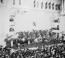 D.A.R. Convention, 1920. Creator: Harris & Ewing.