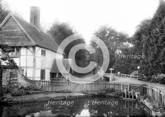 Swan Inn, Newtown, Hampshire, 1895. Artist: Henry Taunt.