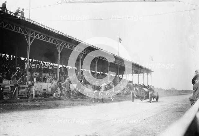 Harry Grant in alco car winning Cup Race, 1910, Kadel photo, 1910. Creator: Bain News Service.