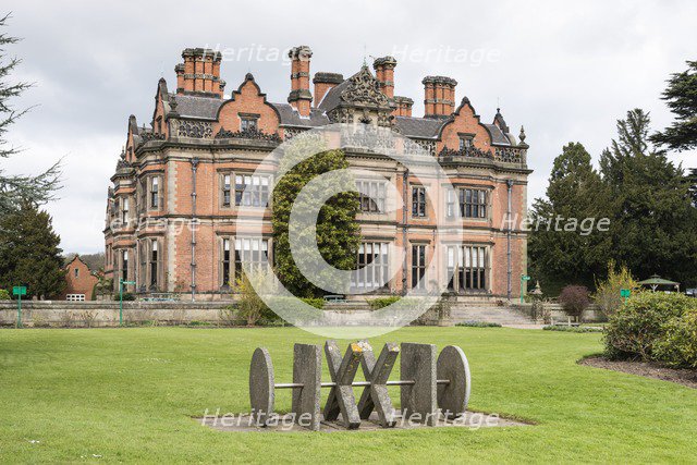 'Declaration', sculpture by Philip King, Beaumanor Hall, Woodhouse, Leicestershire, 2015.  Artist: Steven Baker.