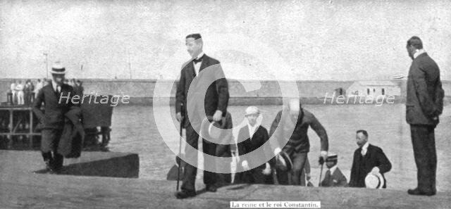 'Les Evenements de Grece; Apres avoir quitte la terre grecque, le 14 juin, a bord du yacht..., 1917. Creator: Unknown.