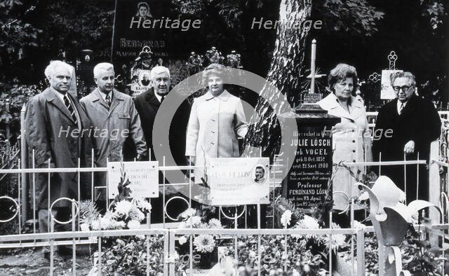 Six Russian scientists honouring the memory of Ferdinand Loesch, c1950s. Creator: Unknown.