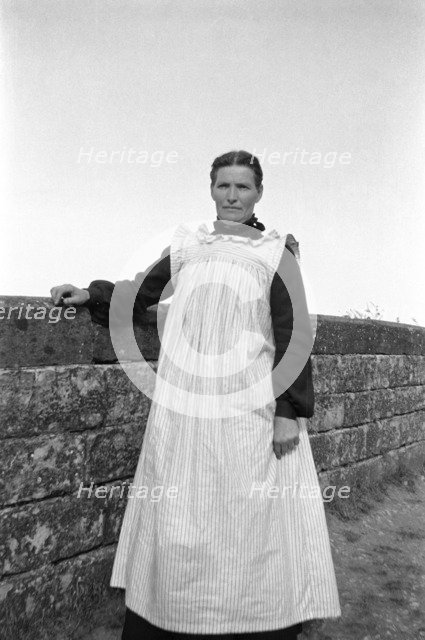 Louie Hooper, Hambridge, Somerset, 1903-1906. Artist: Cecil Sharp