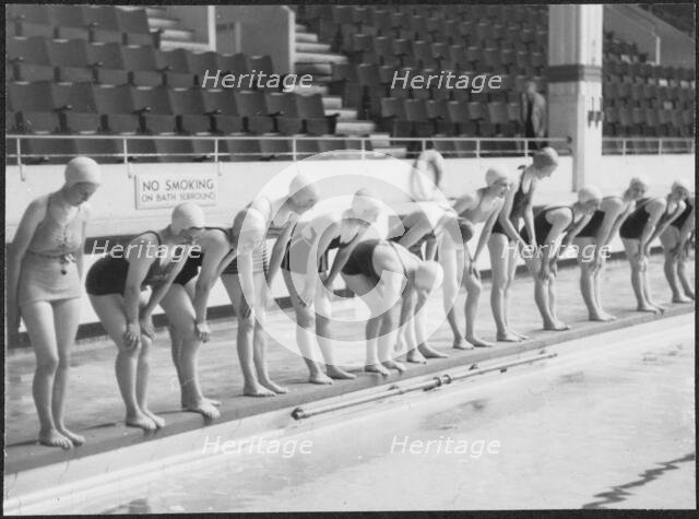 Derby Baths, Promenade, Blackpool, 1942-1943. Creator: Barnet Saidman.