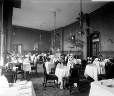 Venetian Dining-Room, St Pancras Hotel, Camden, London, 1907. Creator: Bedford Lemere and Company.