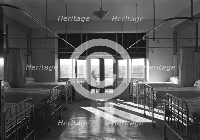 Triboro Hospital for Tuberculosis, Parsons Blvd., Jamaica, New York, 1940. Creator: Gottscho-Schleisner, Inc.