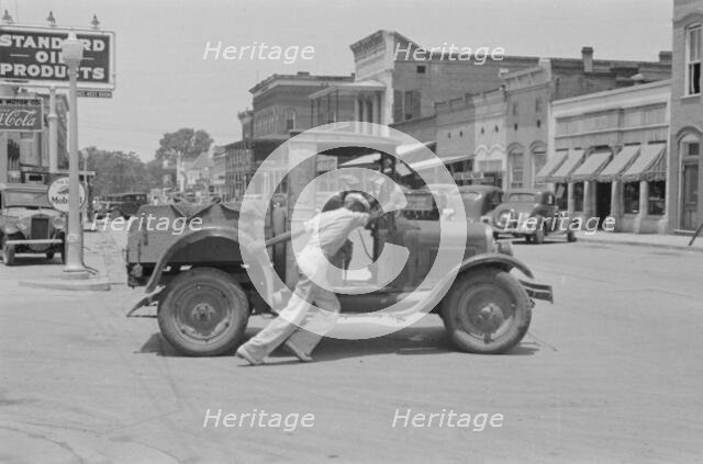 Street scene, Greensboro, Alabama, 1936. Creator: Walker Evans.