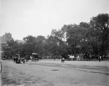 Union Square [Park] from Tiffany's, between 1900 and 1905. Creator: Unknown.