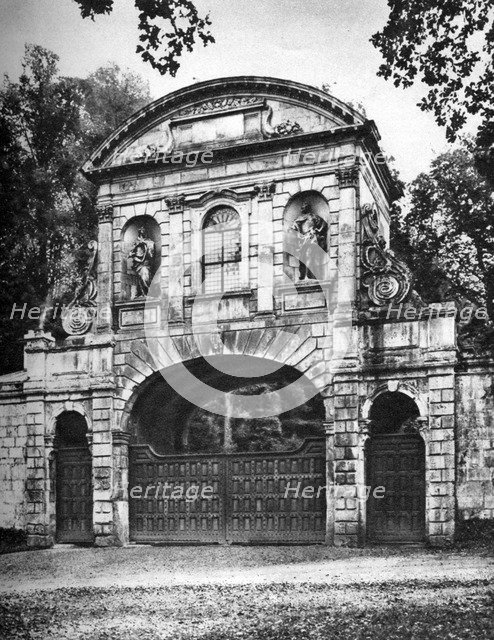 Temple Bar, Theobalds Park, near Cheshunt, Hertfordshire, 1926-1927. Artist: McLeish