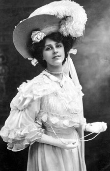 Dora Barton (1884-1966), English actress, 1900s.Artist: J Beagles & Co