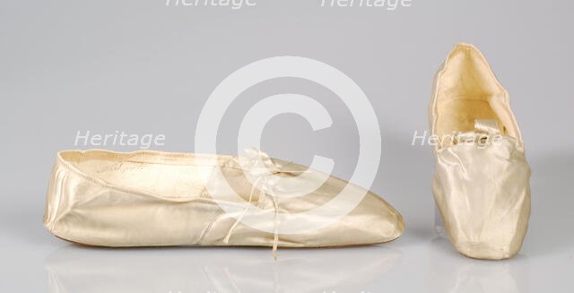 Evening slippers, French, 1845-65. Creator: P Rouillier.