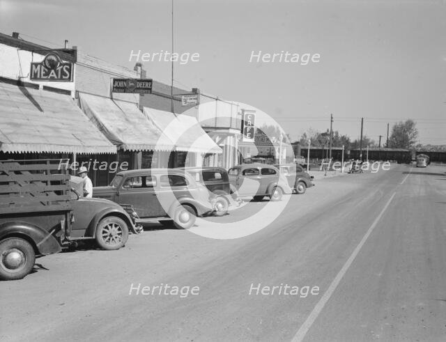 Saturday afternoon, main street of Nyssa, Oregon, 1939. Creator: Dorothea Lange.