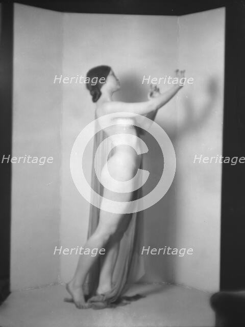 Barkette, Lina, Mrs., 1923 Jan. 18. Creator: Arnold Genthe.