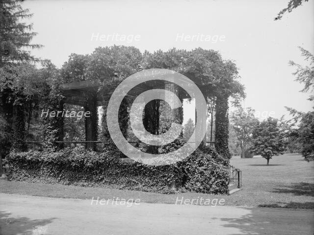 Rostrum in [Soldiers'] National Cemetery, Gettysburg, c1903. Creator: Unknown.