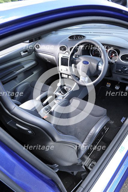 Ford Focus RS 2009. Artist: Simon Clay.