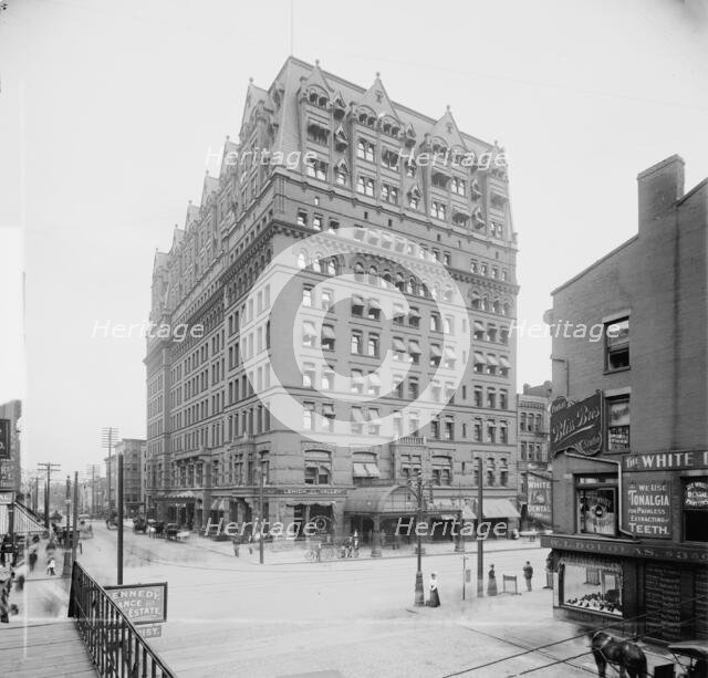 Hotel Iroquois, Buffalo, c1900. Creator: William H. Jackson.