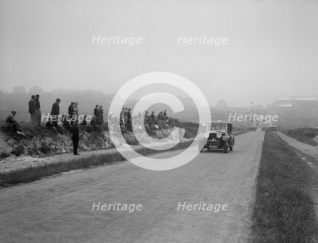 Rolls-Royce limousine at the B&HMC Brighton Motor Rally, 1930. Artist: Bill Brunell.
