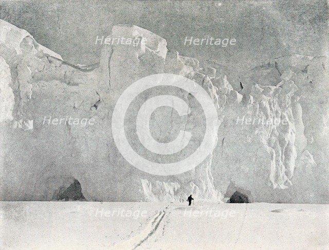 'Face of a Glacier in Victoria Land', c1911, (1913).  Artist: G Murray Levick.