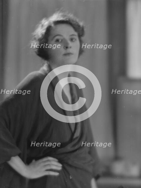 Gardner, G., Miss, portrait photograph, 1916. Creator: Arnold Genthe.