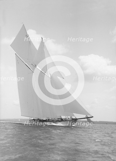 The handsome racing schooner 'Waterwitch', 1911. Creator: Kirk & Sons of Cowes.