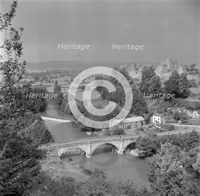 Dinham Bridge, Ludlow, Shropshire, 1945-1980. Artist: Eric de Maré