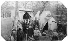 Gypsy encampment Glenwood Road, 1888. Creator: Frances Benjamin Johnston.